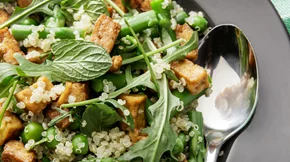 Νηστίσιμα γεύματα με πρωτεΐνη: Οι συνδυασμοί που προτείνει η διατροφολόγος