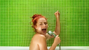 Pop art και Π.Ο.Π. προϊόντα σε ένα δημιουργικό πάντρεμα που θα μεταμορφώσει τα μαλλιά σου