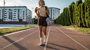 Μόλις 15 λεπτά την ημέρα: Η απλή κίνηση που μειώνει τον κίνδυνο θανάτου κατά περίπου 20%