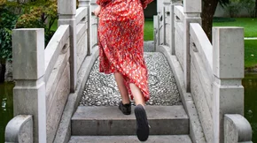 Γιατί νιώθεις τα πόδια σου βαριά και κουρασμένα και πώς να τα ανακουφίσεις;