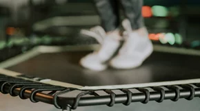 Η δημοφιλής άσκηση που υπόσχεται άμεση αποτοξίνωση και υγεία