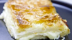 Nηστίσιμο γαλακτομπούρεκο του Άκη Πετρετζίκη: Έτοιμο σε λιγότερο από 30'