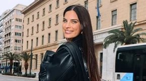 Χριστίνα Μπόμπα: Το σούπερ οικονομικό σαμπουάν που χρησιμοποιεί για να επανορθώσει τη φθορά των μαλλιών της