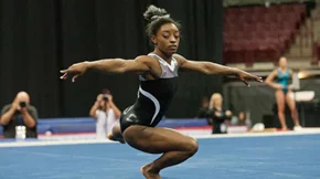 Η γυμνάστρια που κατάφερε να πετάξει: Η Σιμόν Μπάιλς πέτυχε το ακατόρθωτο