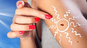 10 fast facts για το μελάνωμα: Τα συμπτώματα και η θεραπεία