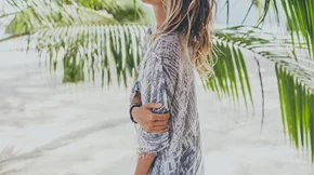 Τριήμερο Αγίου Πνεύματος | Πώς θα δημιουργήσεις τις πιο κομψές εμφανίσεις στην παραλία