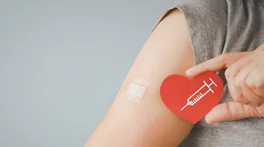 Γρίπη & Πνευμονιόκοκκος: Ποιοι και πότε πρέπει να εμβολιαστούν;