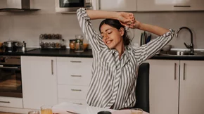 Πρωινό: Ποιες συνήθειες σε βοηθούν να απαλλαγείς από το λίπος στην κοιλιά;