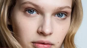 8 κρέμες ματιών με καφεΐνη που ξυπνούν το βλέμμα όπως ένας espresso