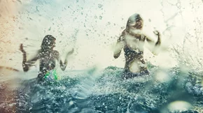 Μπορούν τα ούρα να ανακουφίσουν το τσίμπημα μέδουσας ή τσούχτρας;