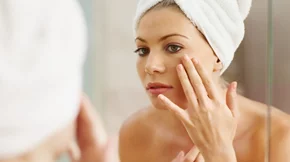 Αντί για μπότοξ: 5 κρέμες προσώπου που "σβήνουν" τις ρυτίδες