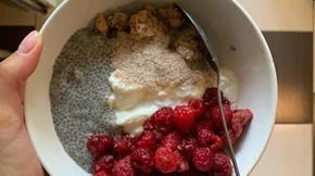 Στραγγιστό γιαούρτι ή απλό; Ποιο είναι πιο υγιεινό;