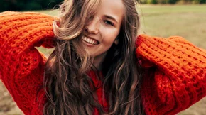 Θέλεις να μακρύνεις τα μαλλιά σου; 5 SOS συνήθειες που θα σε βοηθήσουν