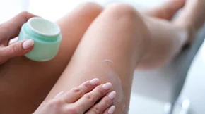 Ραγάδες | Οι 6 πιο αποτελεσματικοί τρόποι να τις μειώσεις