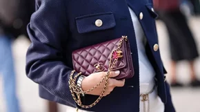 Το χρώμα νυχιών που κάνει κάθε εμφάνιση να δείχνει (ακόμα) πιο "ακριβή"