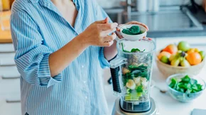 Green powder: Αξίζει να την προσθέσεις στην διατροφή σου;