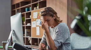 Μόλις έχασα τη δουλειά μου: Η σύμβουλος ψυχικής υγείας σου μιλά για την επόμενη μέρα