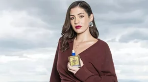 Like magic: Το έλαιο φροντίδας που δεν ήξερες ότι χρειάζονται τα μαλλιά σου