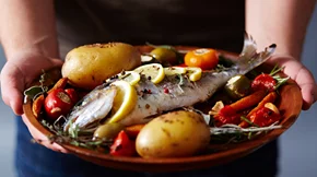 Τα θρεπτικά συστατικά που χαρίζουν κοφτερό μυαλό και σε ποιες τροφές θα τα βρεις