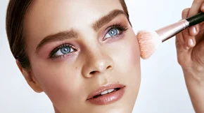 3 λάθη που κάνεις με το highlighter χωρίς να το γνωρίζεις