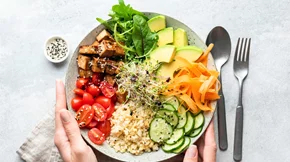 Έχεις ΣΕΕ; Μάθε πώς να τρως τα λαχανικά χωρίς φουσκώματα και πόνο