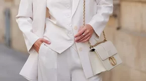 Τα 3 πιο κομψά χρώματα μανικιούρ για να υιοθετήσεις φέτος τον Μάιο