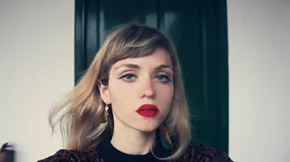 Οι τάσεις στο μακιγιάζ που πρέπει να γνωρίζεις πριν μπει το καλοκαίρι