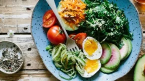 Πότε είναι η καλύτερη ώρα να ξεκινάμε το φαγητό στη διαλειμματική νηστεία και γιατί