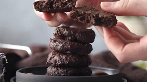 Τα πιο εύκολα και υγιεινά cookies! Φτιαγμένα με μόλις 2 υλικά