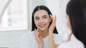 Αυτές οι δυο συνήθειες το πρωί είναι ό,τι καλύτερο για πιο νεανική επιδερμίδα