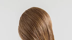 Πώς θα χρησιμοποιήσω το λάδι καρύδας για μεταξένια και απαλά μαλλιά;