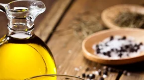 Τι συστήνουν 3 ειδικοί για τα λιπαρά στη διατροφή;