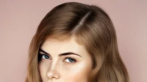 Πώς θα βάψω τα μαλλιά μόνη μου; (οι πρώτες λευκές τρίχες, τι χρώμα να επιλέξεις και συμβουλές περιποίησης)