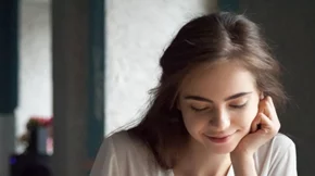 Όραση και οθόνες: Μπορεί να χάσεις -έστω και παροδικά- το φως σου αν το παρακάνεις;