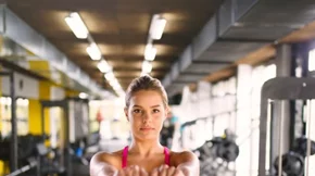 Άρση θανάτου με kettlebell: Η παραλλαγή που θα γυμνάσει κάθε μυ του σώματός σου