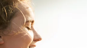 Τι είναι η ενσυναίσθηση και πώς θα σε βοηθήσει σύμφωνα με το ψυχολόγο