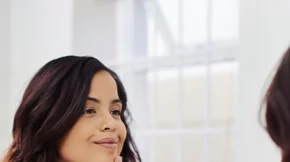 Μάσκα με ελαιόλαδο και γάλα για τις σακούλες κάτω από τα μάτια