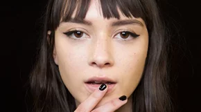 Αυτά τα eyeliners μένουν στη θέση τους έως και 24 ώρες