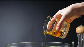 Εξωσωματική γονιμοποίηση: Σύμμαχός σου το ελαιόλαδο και το αβοκάντο