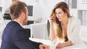 8 λόγοι για τους οποίους οι άντρες δεν θέλουν πια να κάνουν την πρώτη κίνηση στο φλερτ!