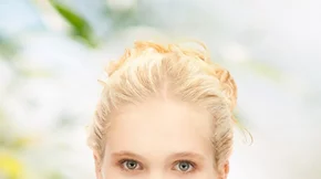 Το λευκό κρασί και τα οινοπνευματώδη ποτά αυξάνουν τον κίνδυνο εμφάνισης ροδόχρου νόσου