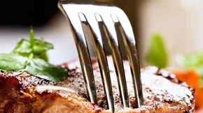 Μπριζόλα και 6 ακόμα εναλλακτικές τροφές που ανεβάζουν τη λίμπιντο και την ερωτική διάθεση