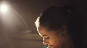 Πώς μια φωτογραφία δημόσιου θηλασμού έφερε την παρέμβαση του υπουργού Υγείας