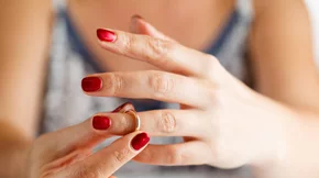 «Δεν το έβλεπες πριν παντρευτείς;» Γιατί τα ζευγάρια χωρίζουν για λόγους που ήταν γνωστοί και πριν το γάμο;