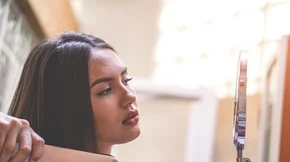 7 μυστικά για τέλεια ίσια μαλλιά