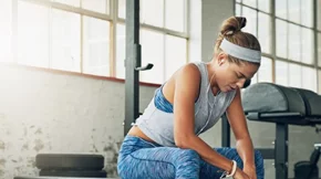 Κουράζεσαι πολύ κατά την άσκηση; Μήπως σου λείπουν (αυτές οι) βιταμίνες;