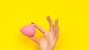 Ξέχνα όσα ήξερες για τη χρήση του Beautyblender