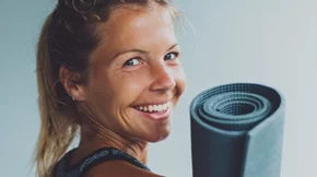 Ασκήσεις γιόγκα για αρχάριους: Διάλεξε βίντεο με 10, 20, 40 ή 60 λεπτά