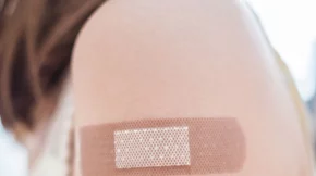 Προκαλούν τα εμβόλια αυτισμό; Μύθοι και αλήθειες για τους εμβολιασμούς που πρέπει να γνωρίζεις