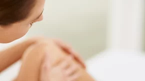 Σπιτική κρέμα σώματος και μάσκα προσώπου για νυχτερινή περιποίηση